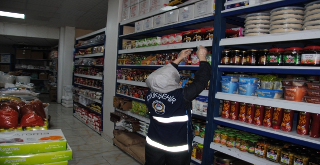 ŞANLIURFA’DA ZEHİR SAÇAN GIDALARA OPERASYON