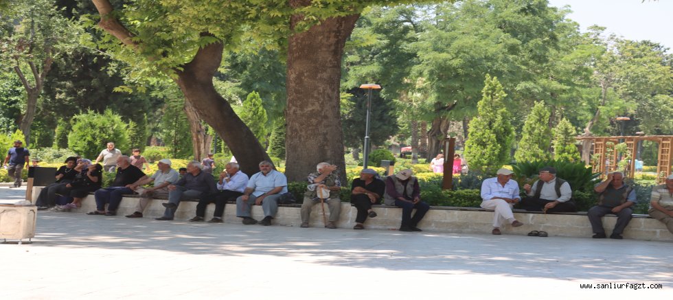Sıcaktan Kaçışın Adresi Balıklıgöl