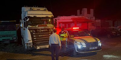 Şanlıurfa İl Jandarma Komutanlığı ekipleri, “Başka Bir Araca Tescilli Plakayı Takmak veya Kullanmak” olayına yönelik çalışma gerçekleştirdi.