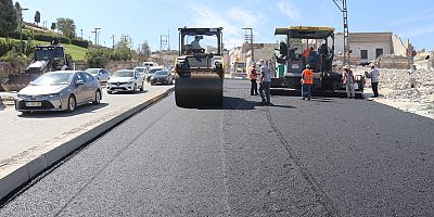 TARİHİ GÜZERGÂHTA SICAK ASFALT MESAİSİ